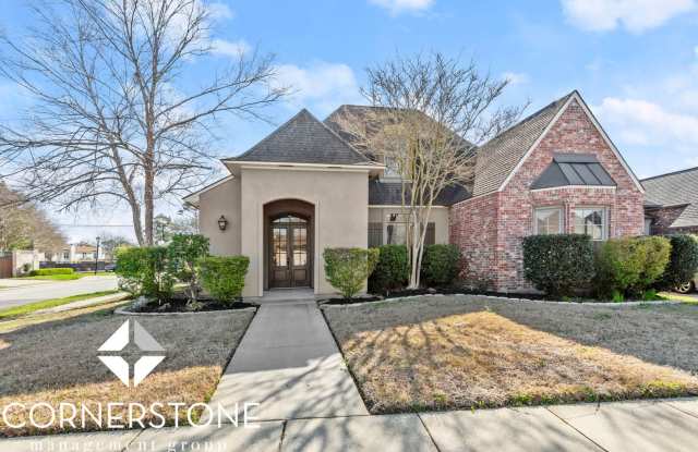 Beautiful House off Siegen lane - 3 Bedroom and 3 full Bathrooms - 1144 Cornerstone Drive, Oak Hills Place, LA 70810