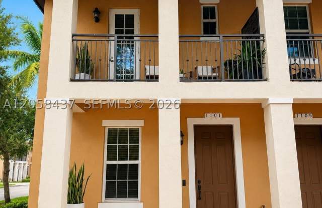 1101 SW 147th Ter photos photos