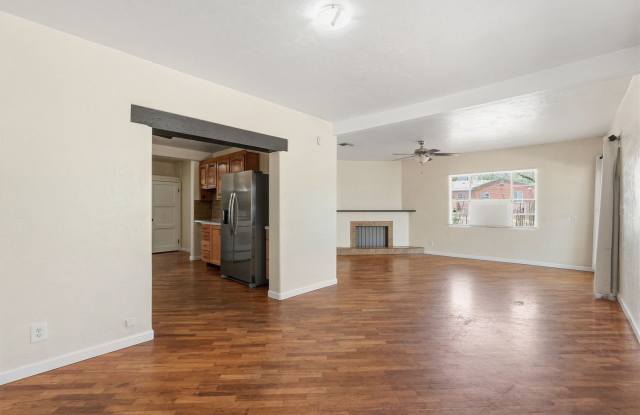 1104 E. Waverly St. Gallery 4