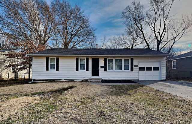 11215 Herrick Ave photos photos