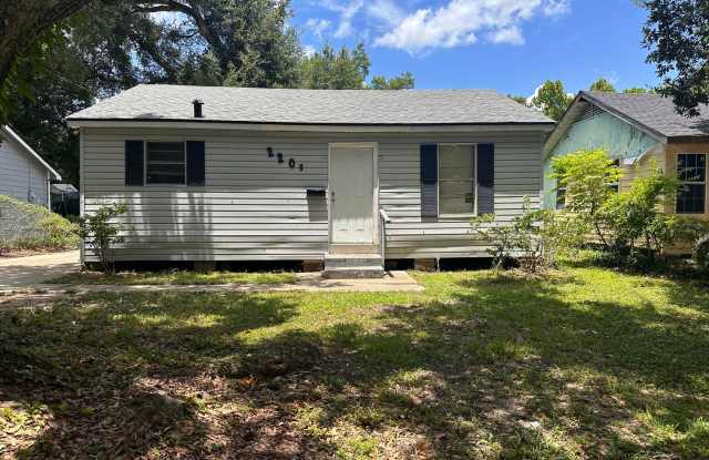 2/1 available now! - 2209 Tulip Street, Lake Charles, LA 70601 2/1 available now! - 2209 Tulip Street, Lake Charles, LA 70601