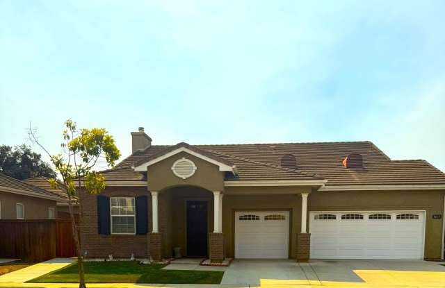 Coming Soon !!! Gorgeous turn key 3 bedroom house photos photos