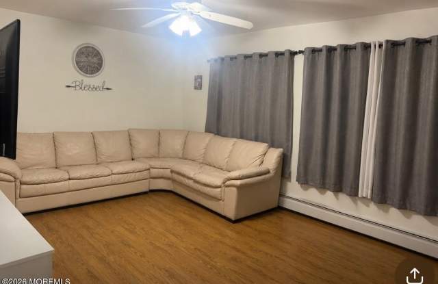 609 Commonwealth Boulevard Gallery 4