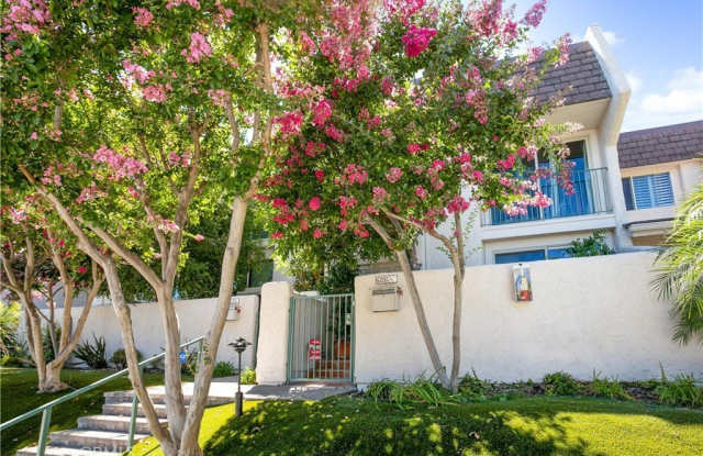 6205 Randi Avenue 1/2 - 6205 Randi Avenue, Los Angeles, CA 91367 6205 Randi Avenue 1/2 - 6205 Randi Avenue, Los Angeles, CA 91367