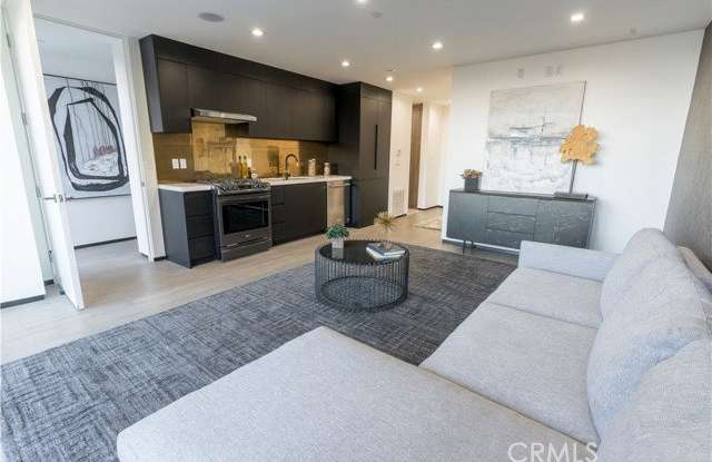 8148 1/2 West Gould Avenue Gallery 4