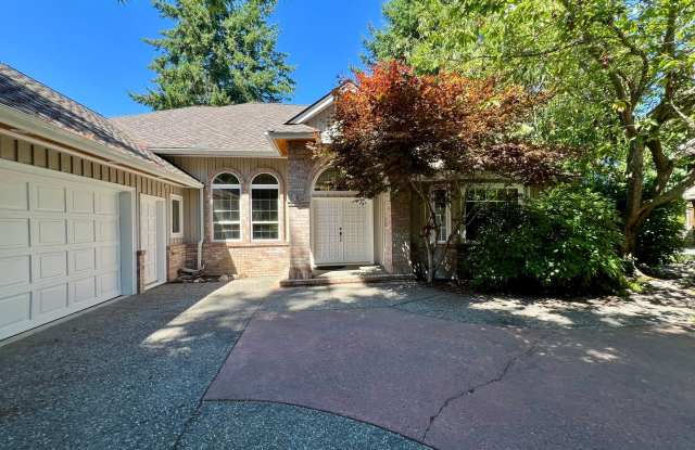 Beautiful 3-Bed 3-Bath home on Semiahmoo Golf Course! photos photos