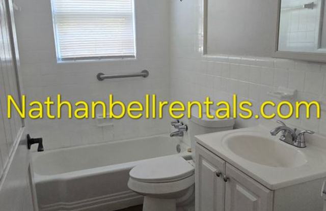 Single Family Home: 3 bed, 1 bath Gallery 4
