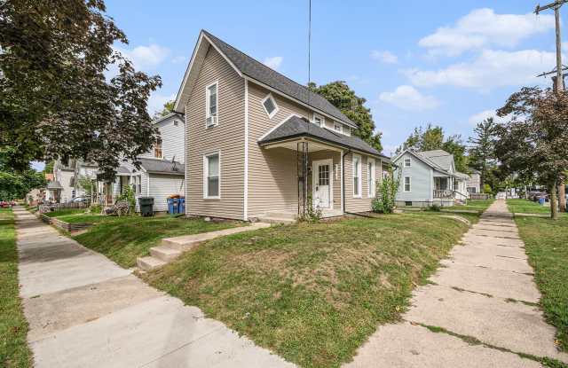 257 Palmer St NE photos photos