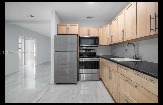 529 NW 42nd St photos photos