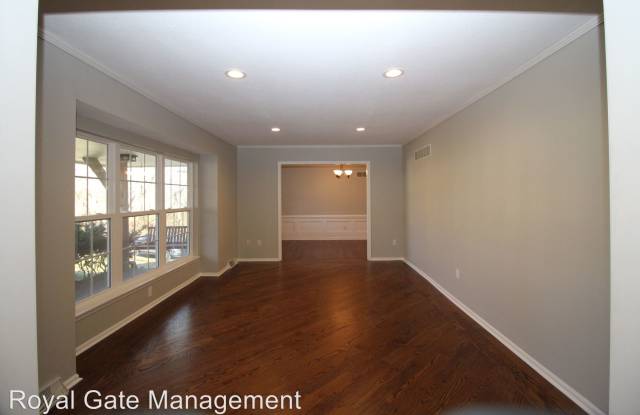 20901 Pebble Lane Gallery 3