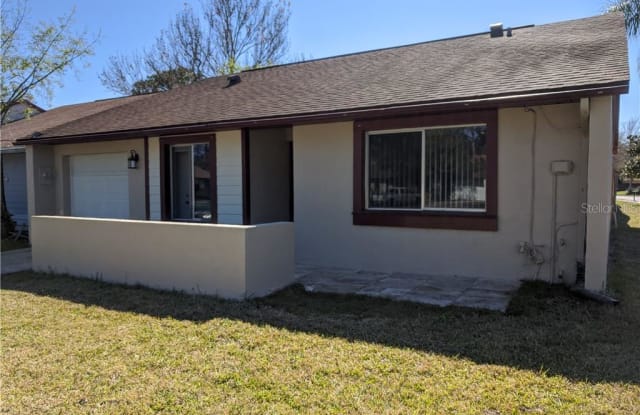 101 OAKRIDGE COURT - 101 Oak Ridge Court, Sanford, FL 32773