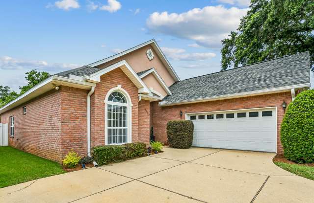 5930 Hermitage Drive Gallery 3