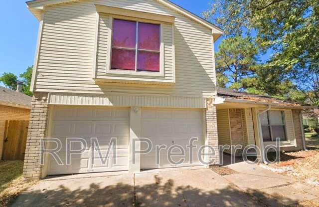 18915 Oak Bower Dr - 18915 Oak Bower Drive, Atascocita, TX 77346
