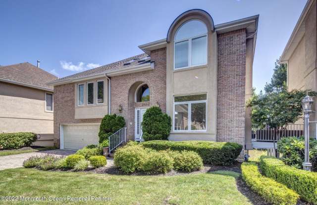 245 Avenel Court Gallery 2