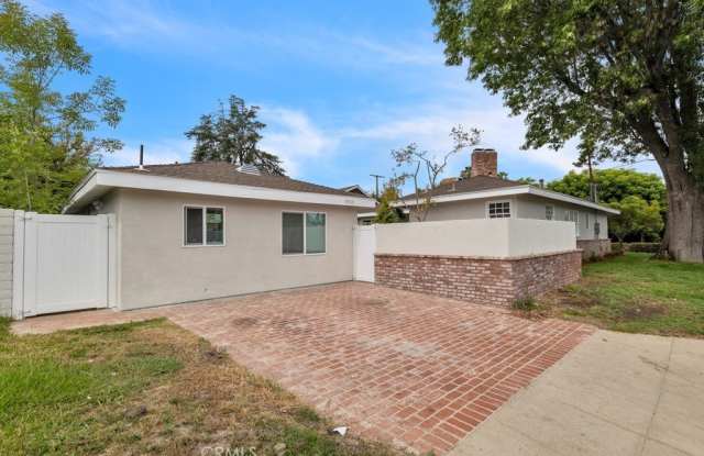 15513 Hart Street photos photos