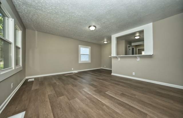 Recently renovated 3 Bed 2 Bath Home located in Center Township! photos photos Recently renovated 3 Bed 2 Bath Home located in Center Township! photos photos
