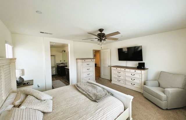 2331 Vineyard Court Gallery 4