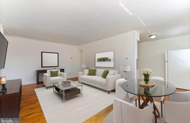 383 LAKESIDE Road Gallery 4