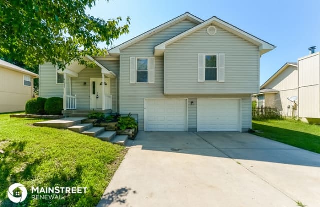 1620 Northeast Stonewood Drive - 1620 NE Stonewood Dr, Lee's Summit, MO 64086