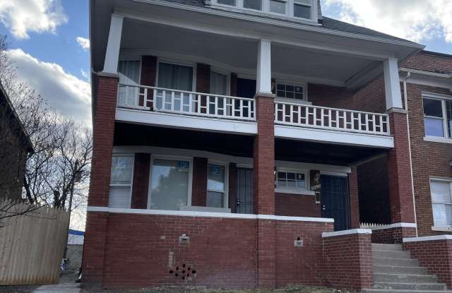 1561 W Grand Boulevard photos photos