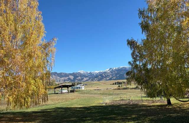4 bedroom, 2 bathroom Home with Beautiful View of Bridger Range! photos photos
