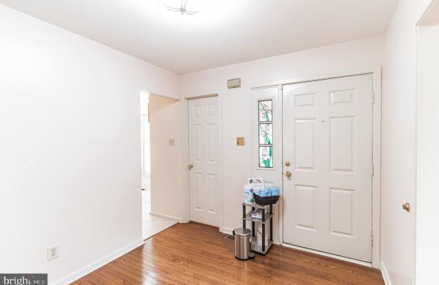 48 STONEHURST COURT Gallery 3