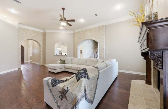 6470 Claybourn Drive Gallery 4