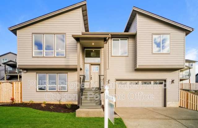 2659 NE Justus Ave photos photos