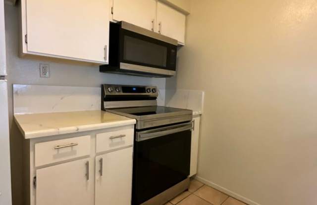 Lovely Townhome in Clovis! Gallery 2