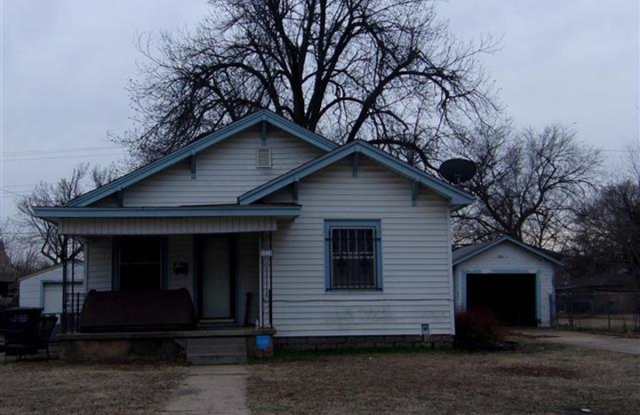 2215 East Elm photos photos