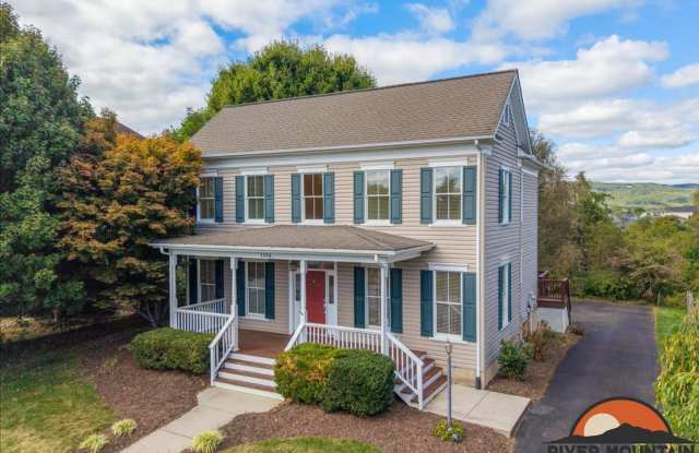 Spacious Blacksburg Home with Sunroom & Two-Car Garage Gallery 3