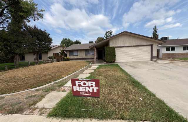 SW Visalia Home Available Now! - 2516 South Memory Street, Visalia, CA 93277