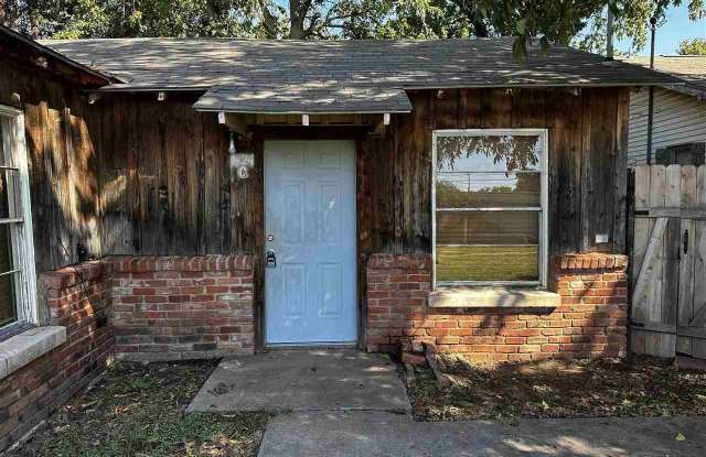 1424 25TH STREET - 1424 25th Street, Wichita Falls, TX 76301