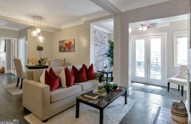 2840 Peachtree photos photos