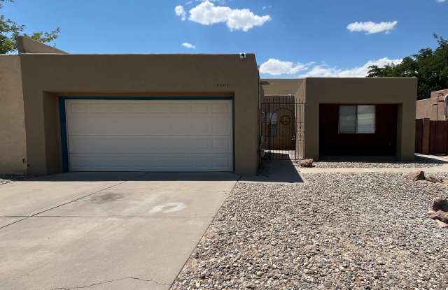 Cute 3 Bedroom 2 Bathroom Home In NW Albuquerque! - 3005 Prenda De Oro Drive Northwest, Albuquerque, NM 87120