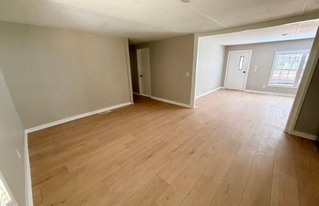 Spacious 4-Bedroom Home on a Private Wooded Lot with Screened Porch – $1,900/Month Gallery 4
