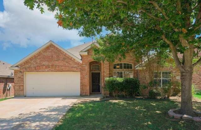1311 Maple Terrace Drive - 1311 Maple Terrace Drive, Mansfield, TX 76063