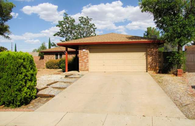 3BR/2BA./2CG, 1480 sq.ft. rental in Sierra Vista, AZ photos photos