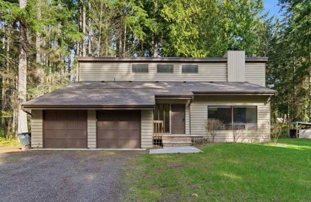 Spacious Bainbridge Island Home photos photos