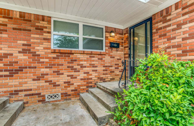 Adorable Midtown Duplex photos photos