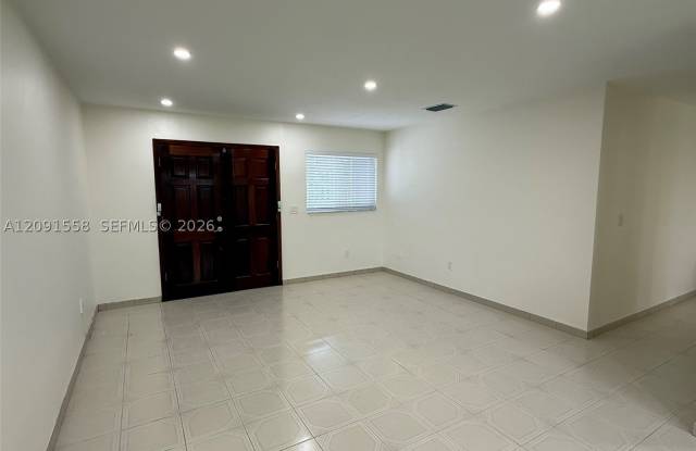 11450 SW 47th Ter Gallery 4