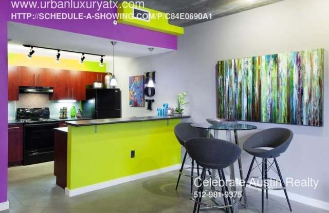 21 Lavaca Gallery 3