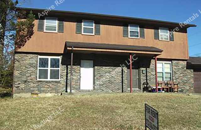 2905 N Willowbrook Rd B - 2905 North Willowbrook Road, Columbia, MO 65202