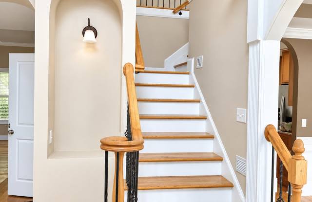 4874 Planters Walk Gallery 2