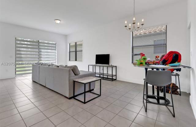 5504 Agostino Way Gallery 4