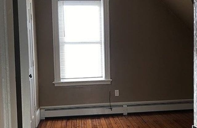 375 Bay View Avenue Gallery 3