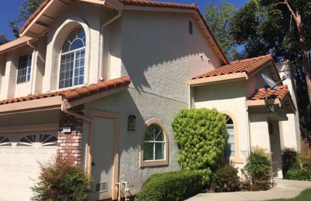 Great Location 3 Bedroom 2.5 Bath Townhouse photos photos