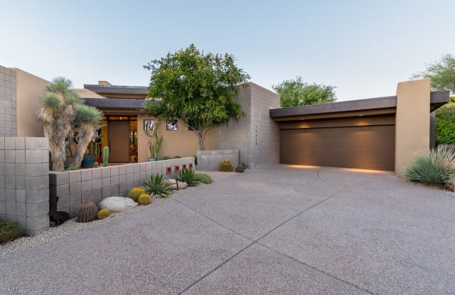 10658 E FERNWOOD Lane - 10658 East Fernwood Lane, Scottsdale, AZ 85262