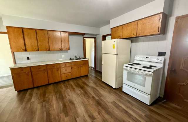 3 Bed 1 Bath Single Family Home in Wausau - Move-In Special: HALF OFF DEPOSIT! photos photos