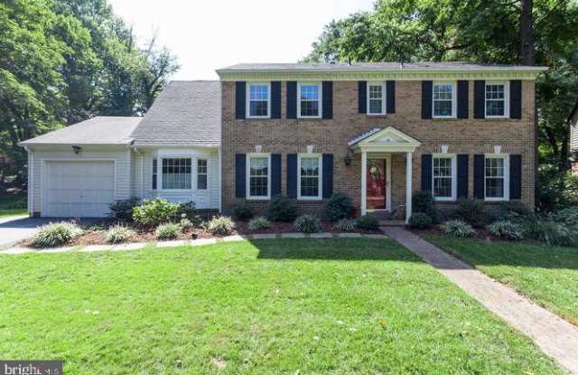 7737 BRIDLE PATH LN - 7737 Bridle Path Lane, McLean, VA 22102